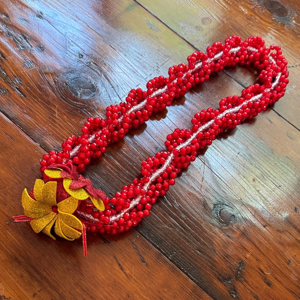 Lopa Type Necklace - Red with Gold Flowes